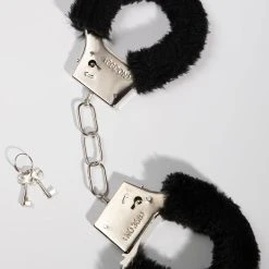 Entrenue Furry Black Handcuffs